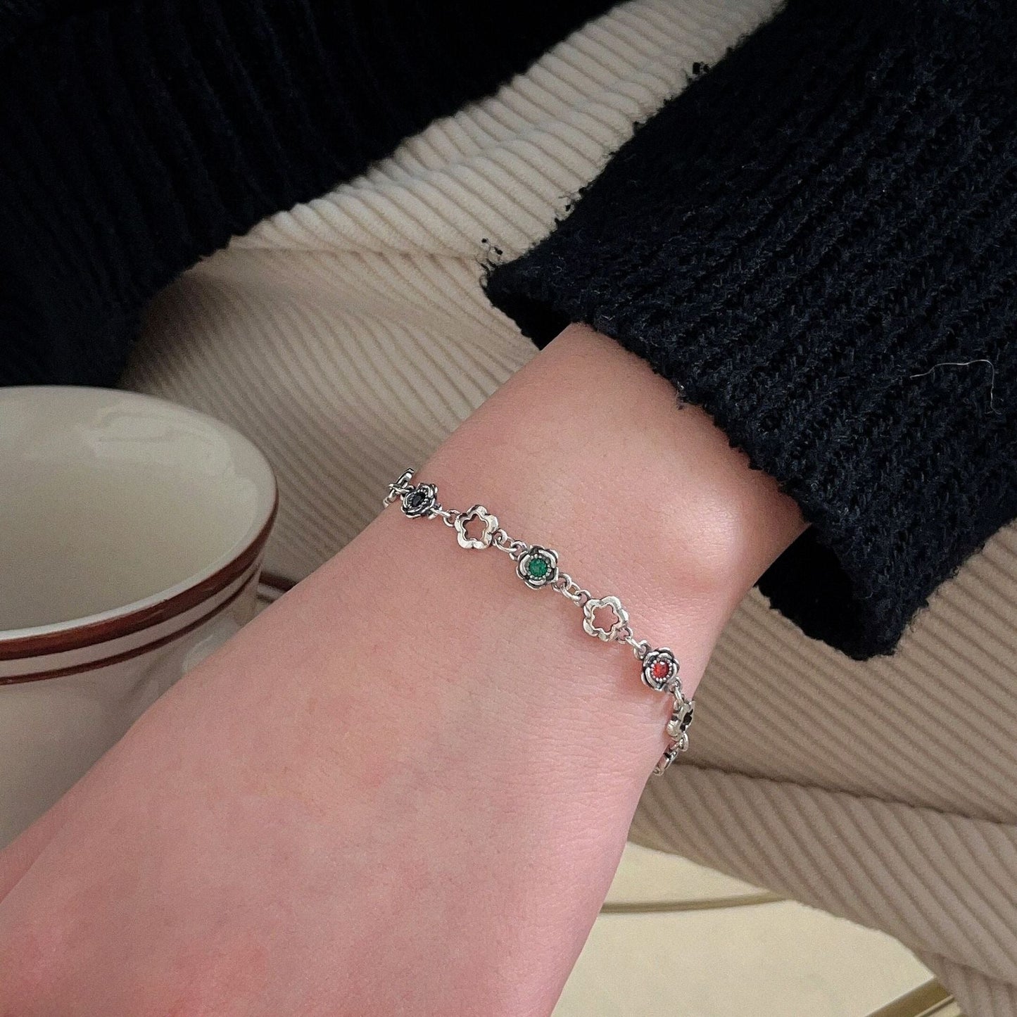 Silver  Light Luxury Niche Design Fresh Sweet Hand Jewelry